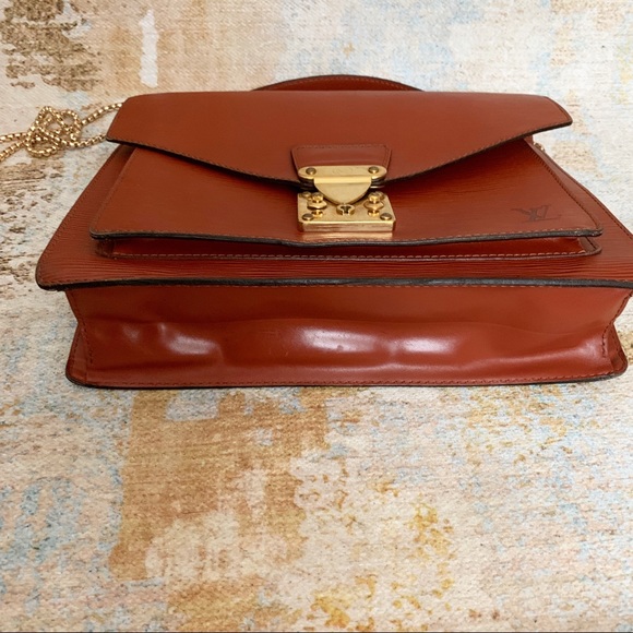 Authentic Louis Vuitton Epi Monceau Handbag - Picture 9 of 15